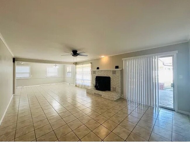 Building Photo - 1014 Ramona Dr