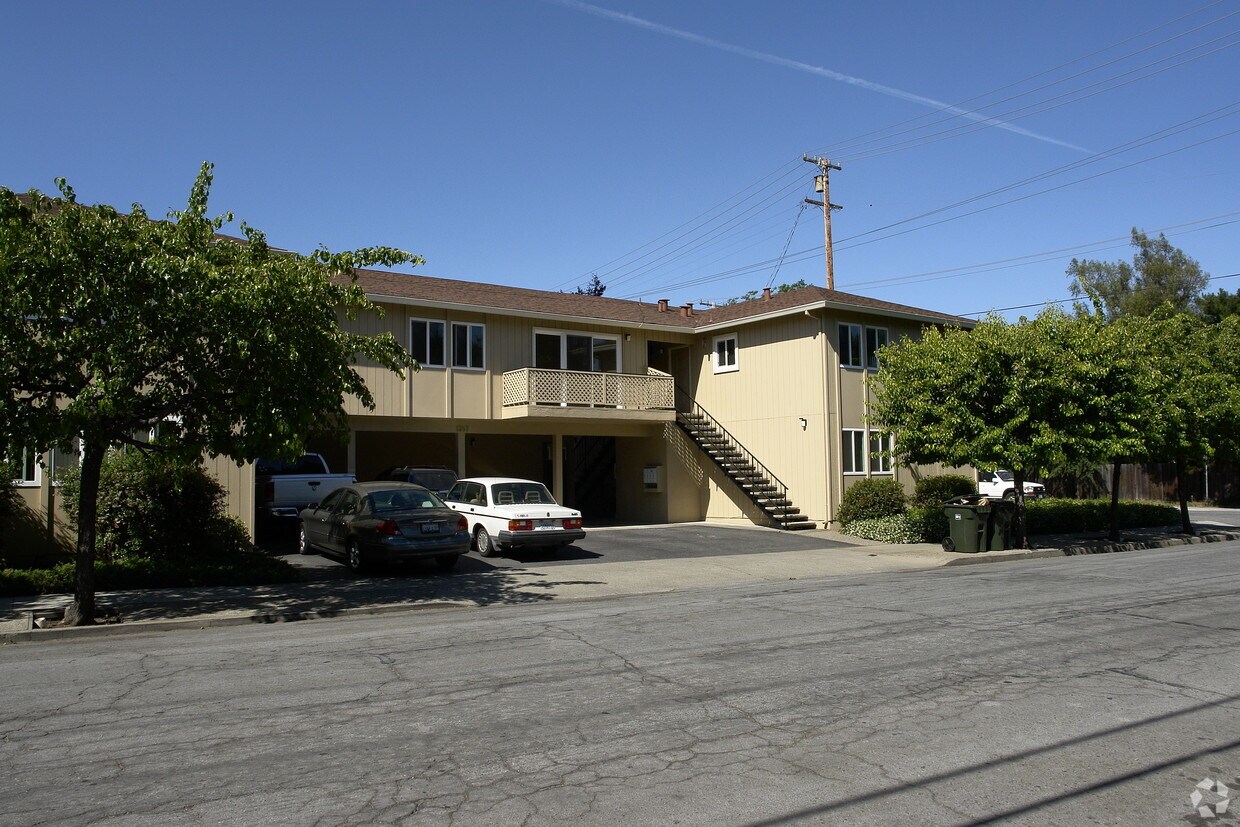 Foto del edificio - 1357 Mills Ct