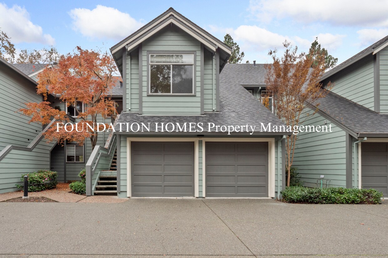 Primary Photo - Spacious, Updated 3bd/2ba upper unit on Ta...
