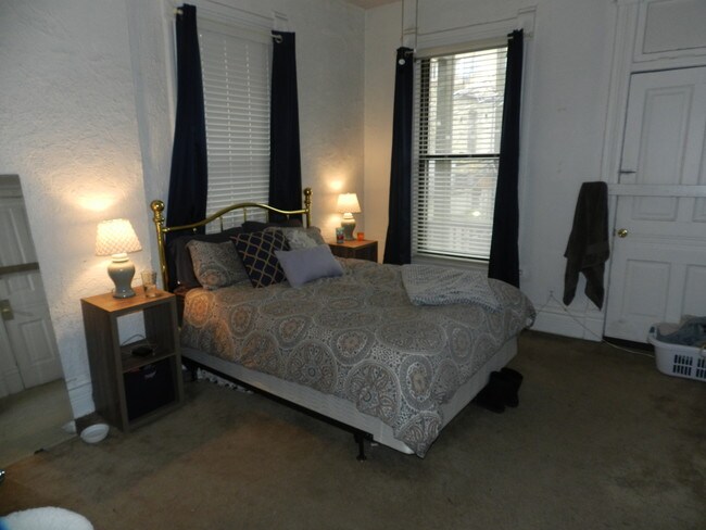 Foto del edificio - 513 W Arlington Pl