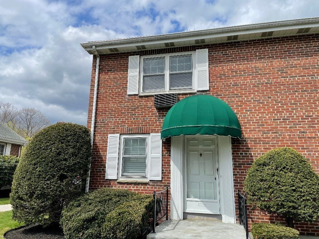 Primary Photo - 134 Emerson Gardens Rd