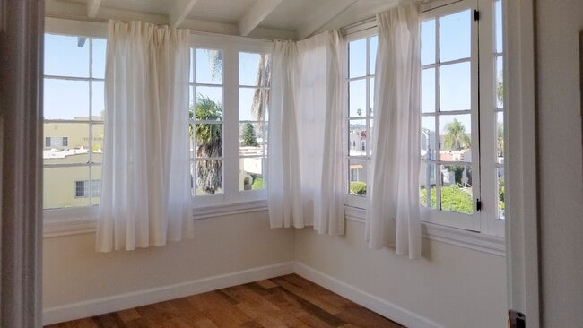 Foto del edificio - 3919 W 27th St