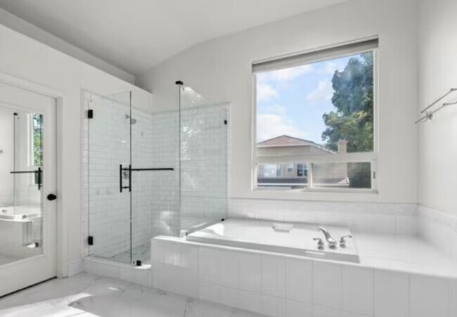 Foto del edificio - 23536 Summerglen Pl