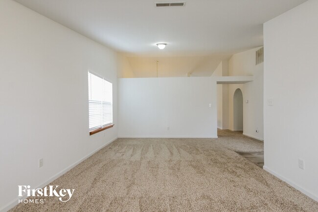 Building Photo - 1038 Rentham Ln
