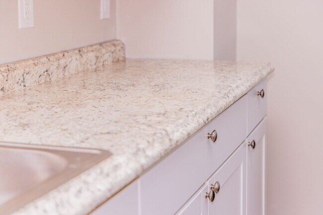 Foto del edificio - 1/2 Off 1st Month's Rent!! 2 bedroom House in the Randolph Community