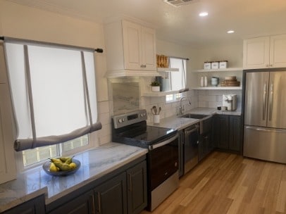 Building Photo - Beautifully Updated 2-bedroom