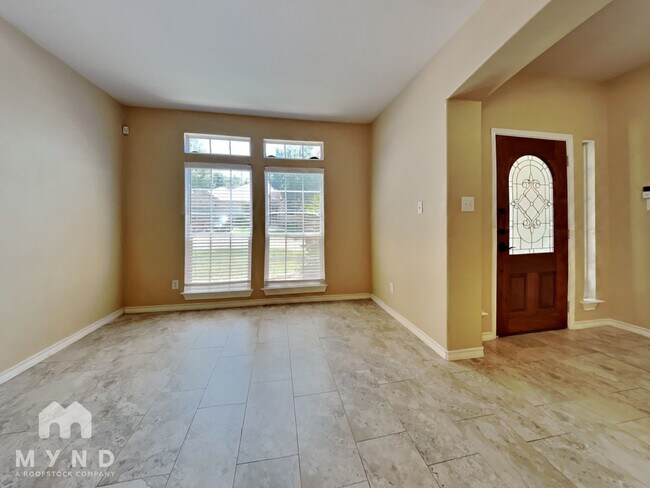 Building Photo - 1323 Brook Bluff