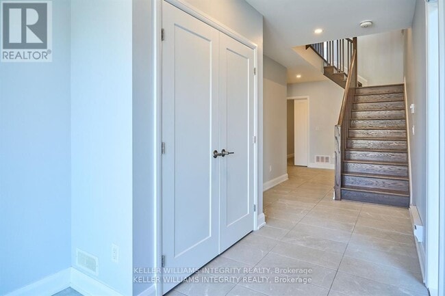 Building Photo - 157 Boundstone Way