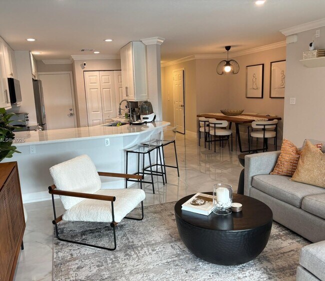 Foto del edificio - 16207 Sierra Palms Dr