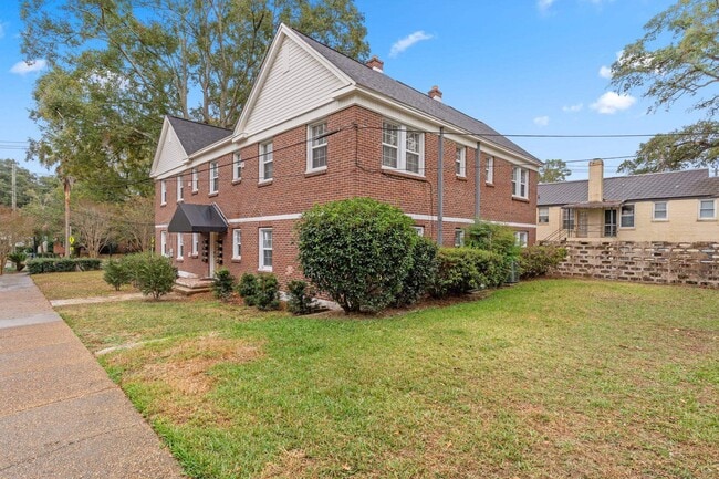 Building Photo - 557 Beverly Ct