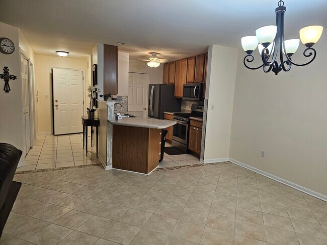 Foto del edificio - 607 Cambridge Ct