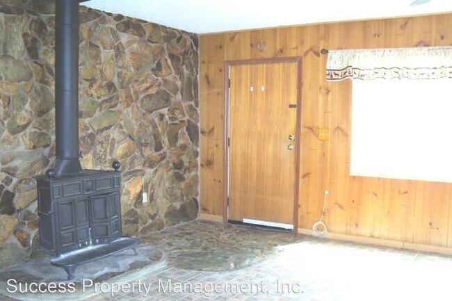 Building Photo - 3 br, 2 bath House - 18239 Kelly Road