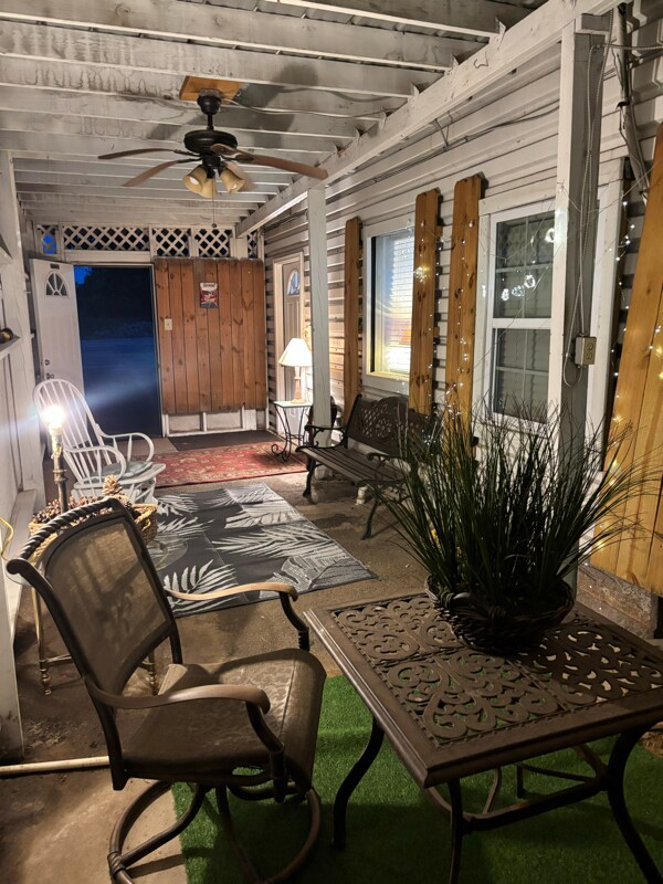 Foto principal - 102 Strickland Dr