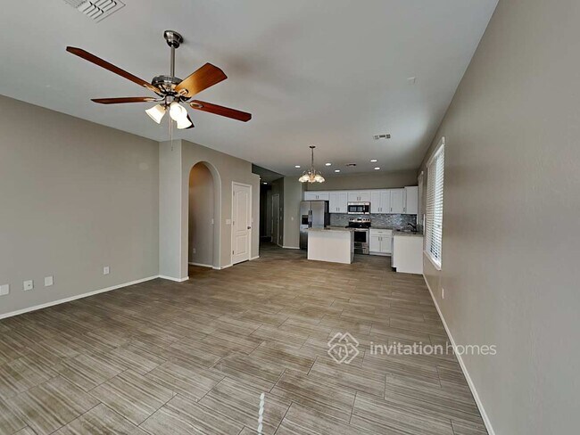Foto del edificio - 1621 W Lacewood Pl