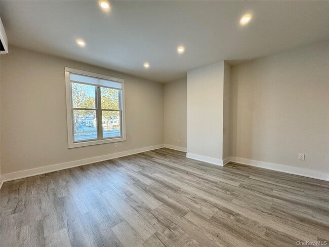 Building Photo - 32 NY-343