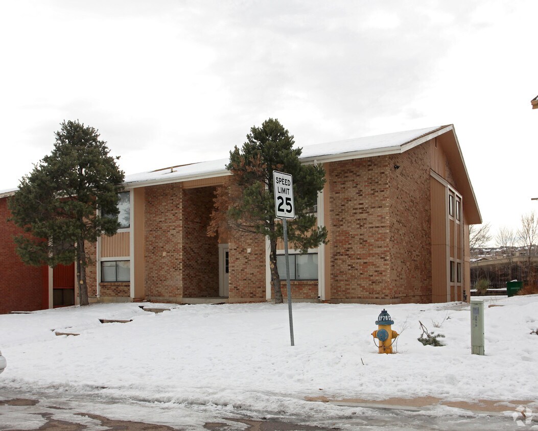 Primary Photo - 1075 Holli Springs Ln