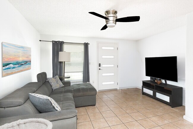 Foto del edificio - 1041 Jadewood Ave