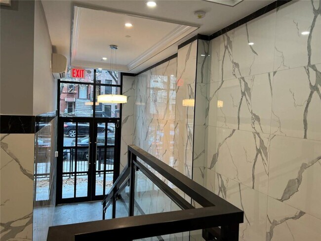 Foto del edificio - 163 MacDougal St