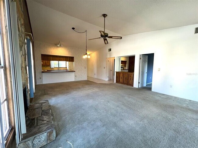 Foto del edificio - 9960 Eagles Point Cir