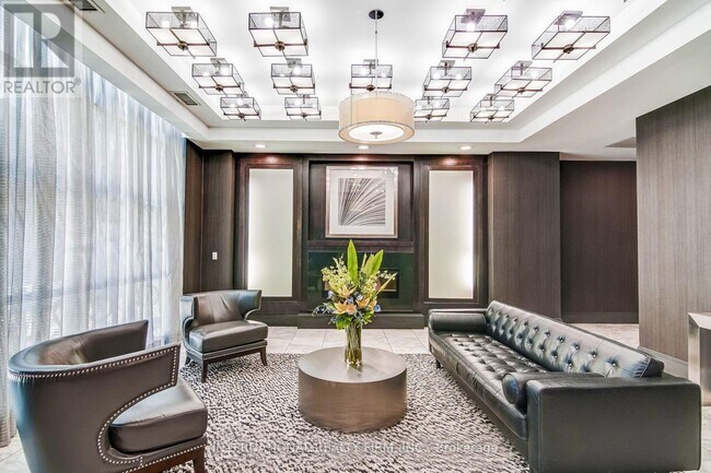 Photo du bâtiment - 125 Western Battery Rd