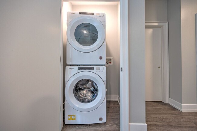 Interior Photo - The Frisbie