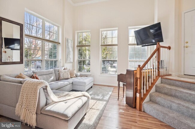 Foto del edificio - 7139 Little Thames Drive