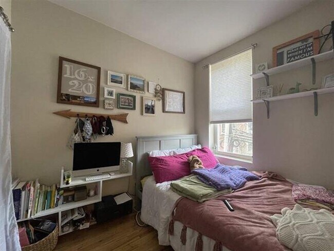 Building Photo - 77 Garden St