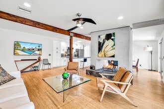 Building Photo - 37535 Melrose Dr
