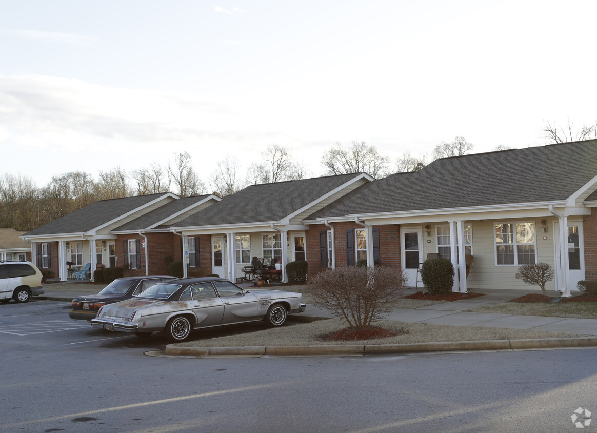 Building Photo - Jonathan's Joy Apartments