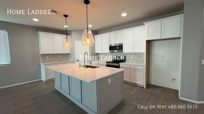 Foto del edificio - 17662 W Via De Luna Dr