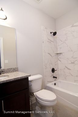 Building Photo - 3 br, 3.5 bath House - 217 Park West Loop