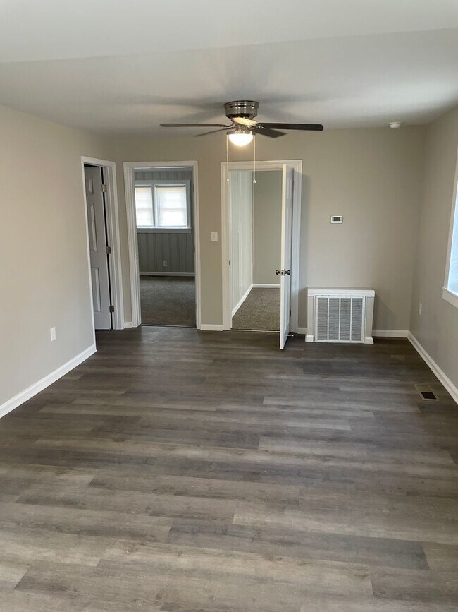 Foto del edificio - 1100 Newport St