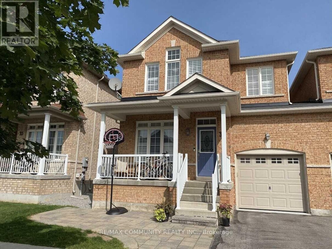 Primary Photo - 33 Mead Terrace