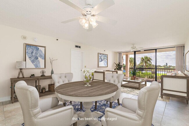 Foto del edificio - 356 Golfview Rd