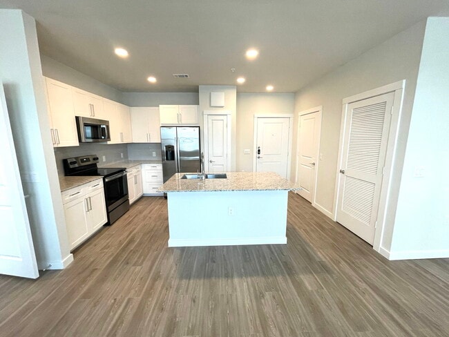 Foto del edificio - 9219 Vista W Dr