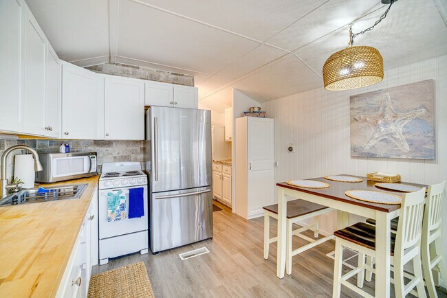 Foto del edificio - 1161 Nettles Blvd