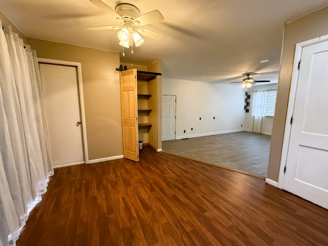 Building Photo - 2515 Richmond N