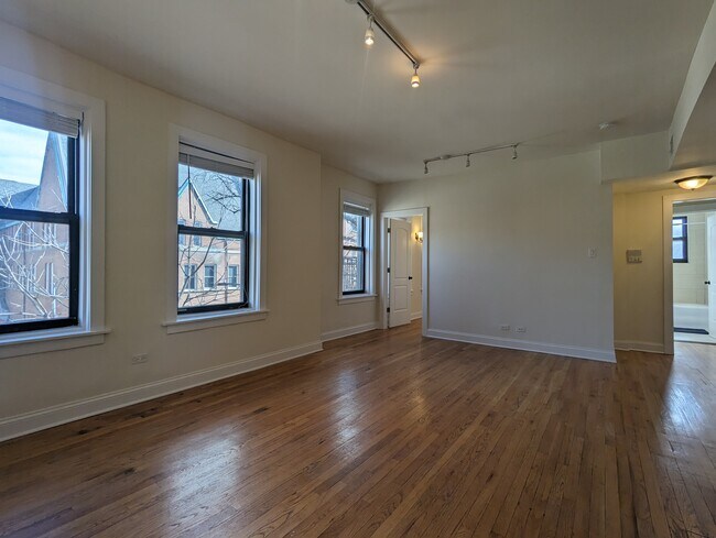 Foto del edificio - 4040 N Ashland Ave