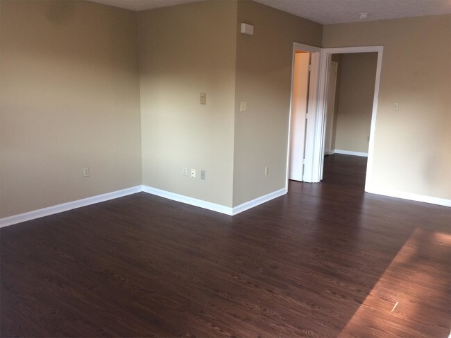 Building Photo - 421 Gibson Ln