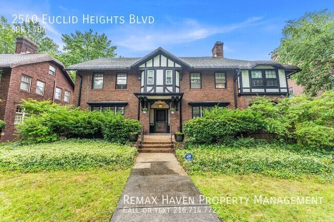 Foto del edificio - 2540 Euclid Heights Blvd