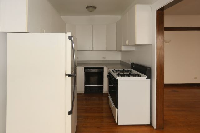 Foto del edificio - 819 W Waveland Ave