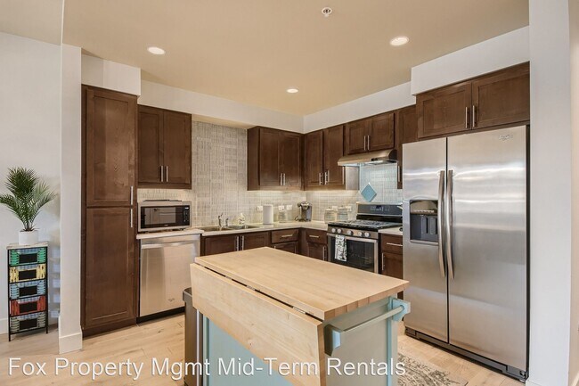 Building Photo - 1 br, 1 bath House - 3401 Arapahoe Ave #109