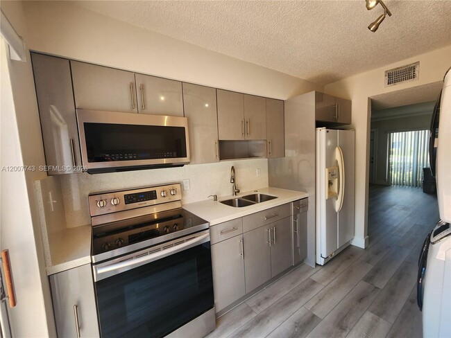 Foto del edificio - 15250 SW 80th St