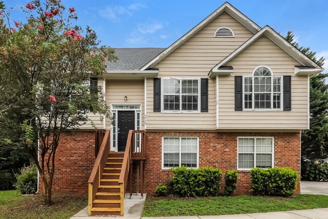 Building Photo - 7719 Briar Forest Ln