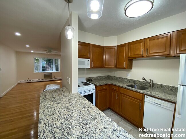 Building Photo - 59 Parkman St