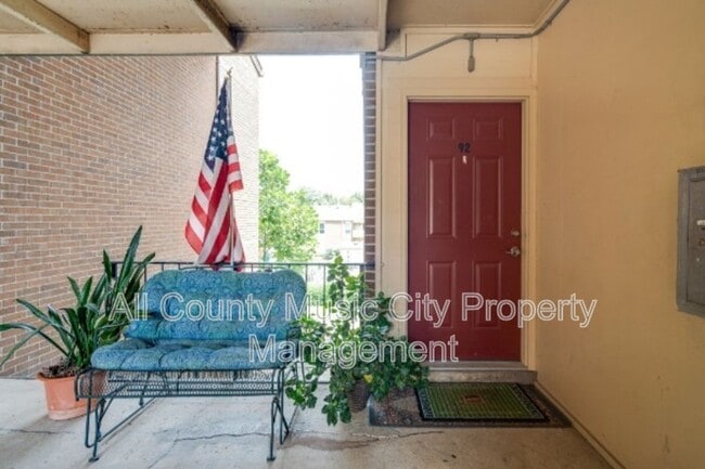 Photo - 515 Basswood Ave Apartment