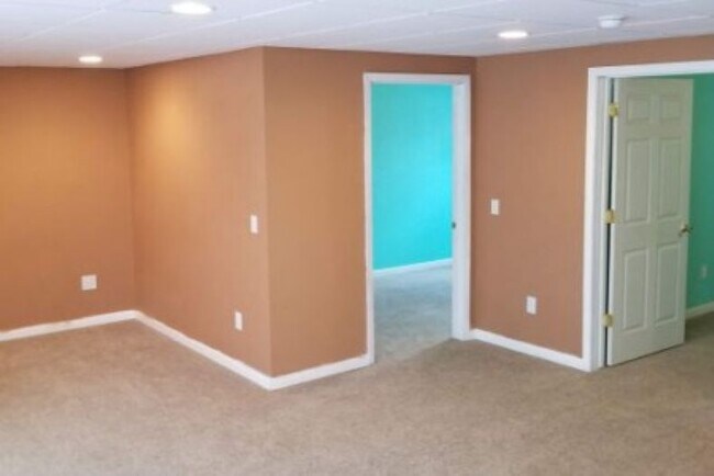 Foto del edificio - 14 Cemetery Rd