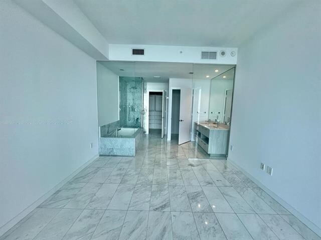 Foto del edificio - 480 NE 31st St