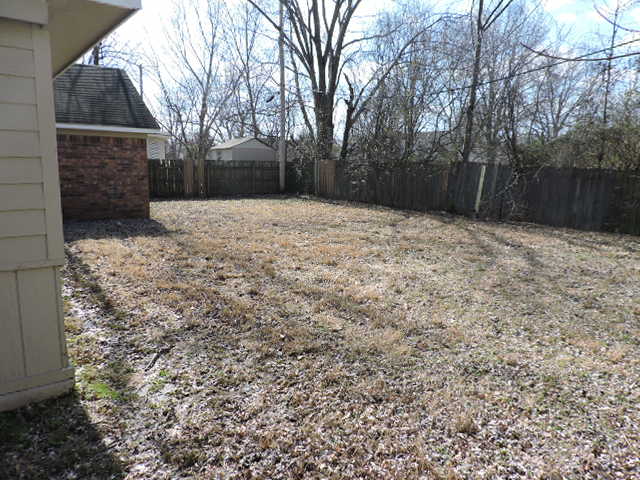 Building Photo - 3395 Hallshire Dr