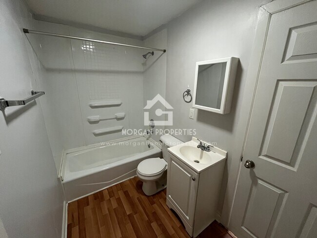 Building Photo - 2015 W 18th St